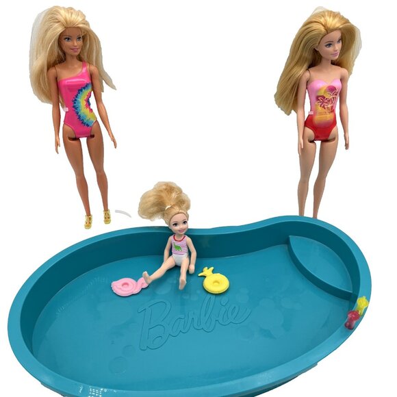 Mattel 2023 Barbie Dreamhouse HMX10 Replacement Pool W/3 Barbies accessories - Picture 1 of 16